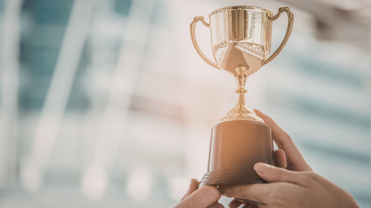 O sucesso nasce do querer, da determinação e persistência — Napoleon Hill