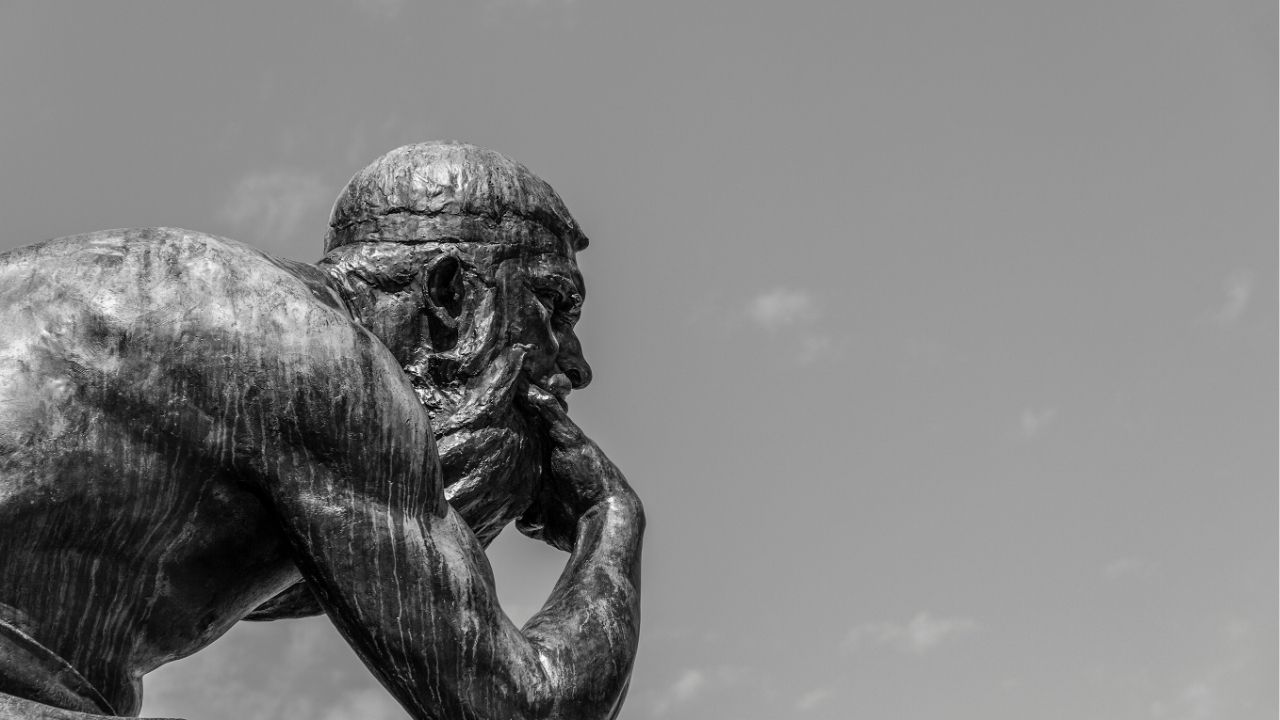 A vida não é perfeita, mas é cheia de sentido